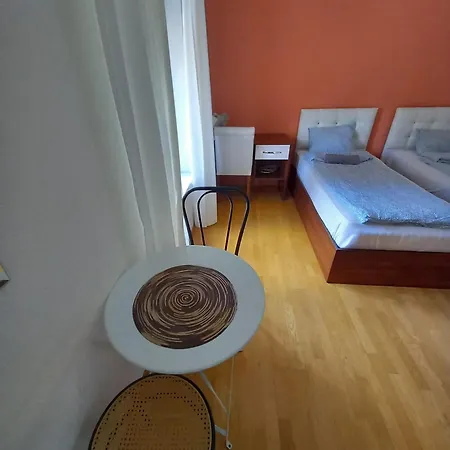 Renovated Near Sees Self Checkin Апартаменты